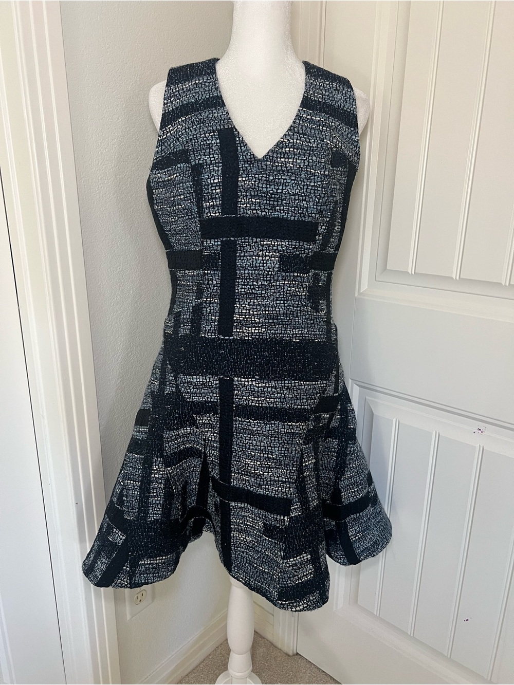 10 Crosby Derek Lam Black and Gray Textured Fit-and-Flare Dress